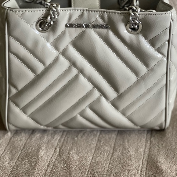 Michael Kors tan purse like new. - Picture 3 of 4